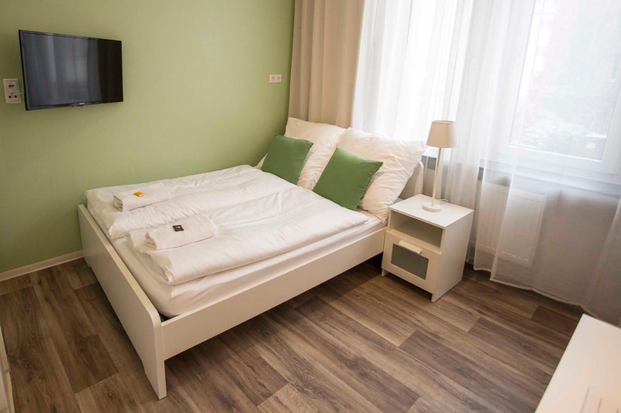 Neu: Zentral Gelegene, Stilvoll Eingerichtete Mit Eigener Teeküche * Nürnberg